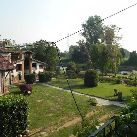 Agriturismo Cascina Poscallone Abbiategrasso Luaran gambar