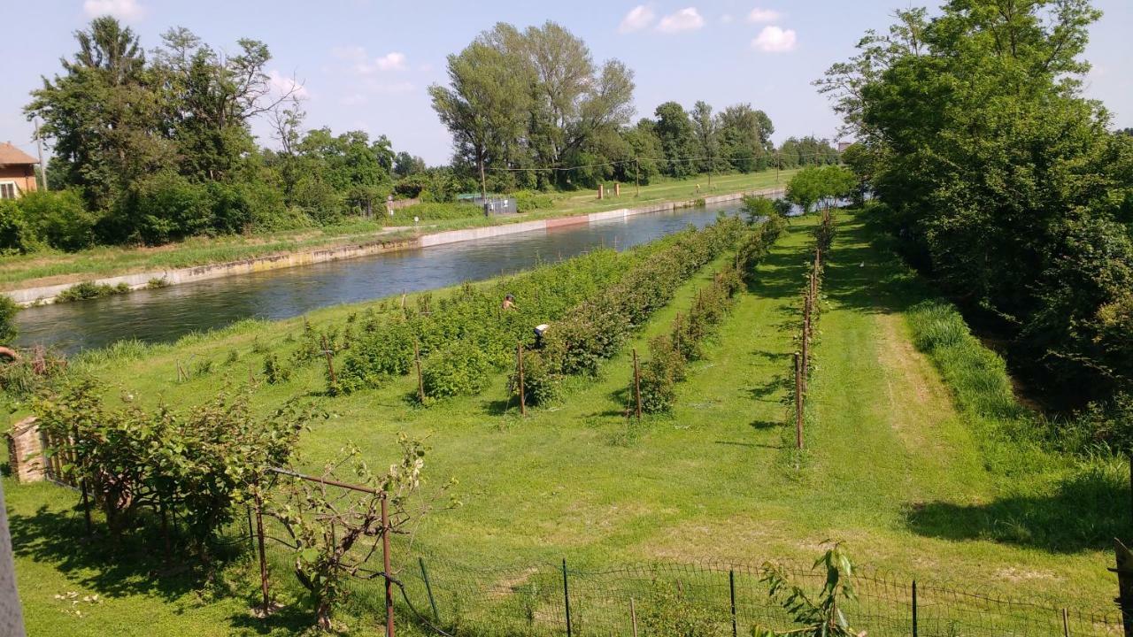 Agriturismo Cascina Poscallone Abbiategrasso Luaran gambar