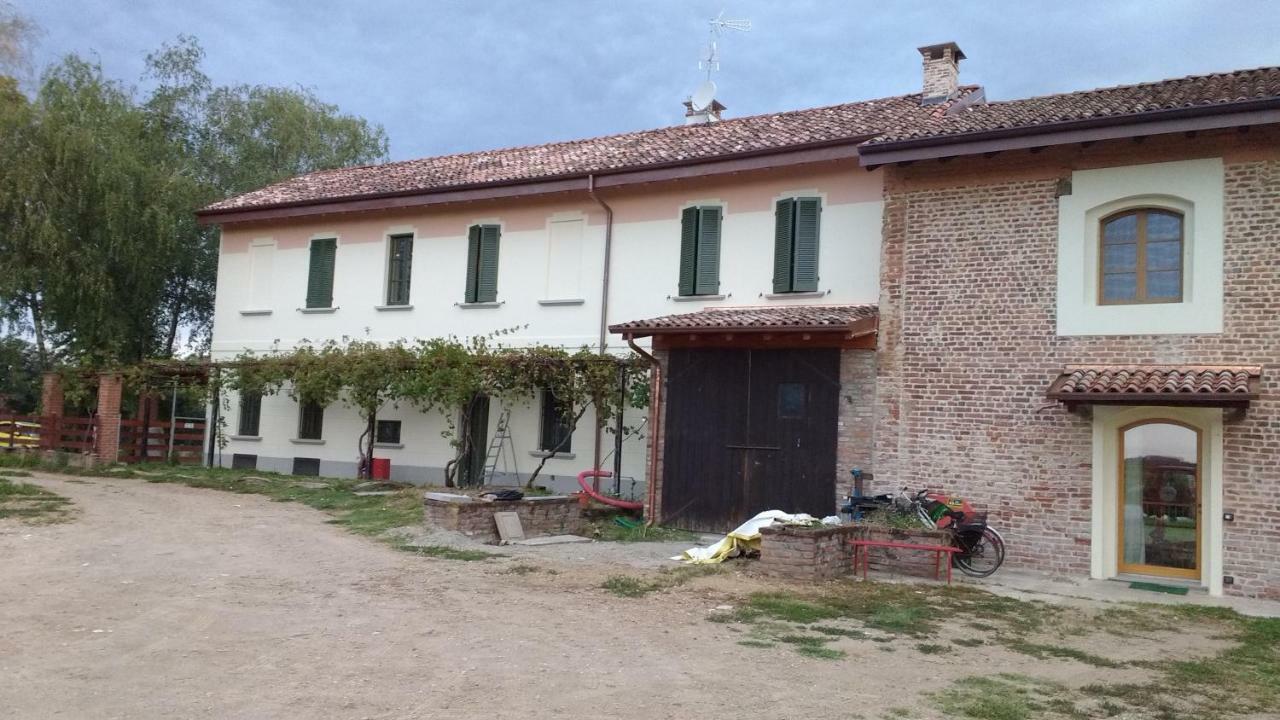 Agriturismo Cascina Poscallone Abbiategrasso Luaran gambar