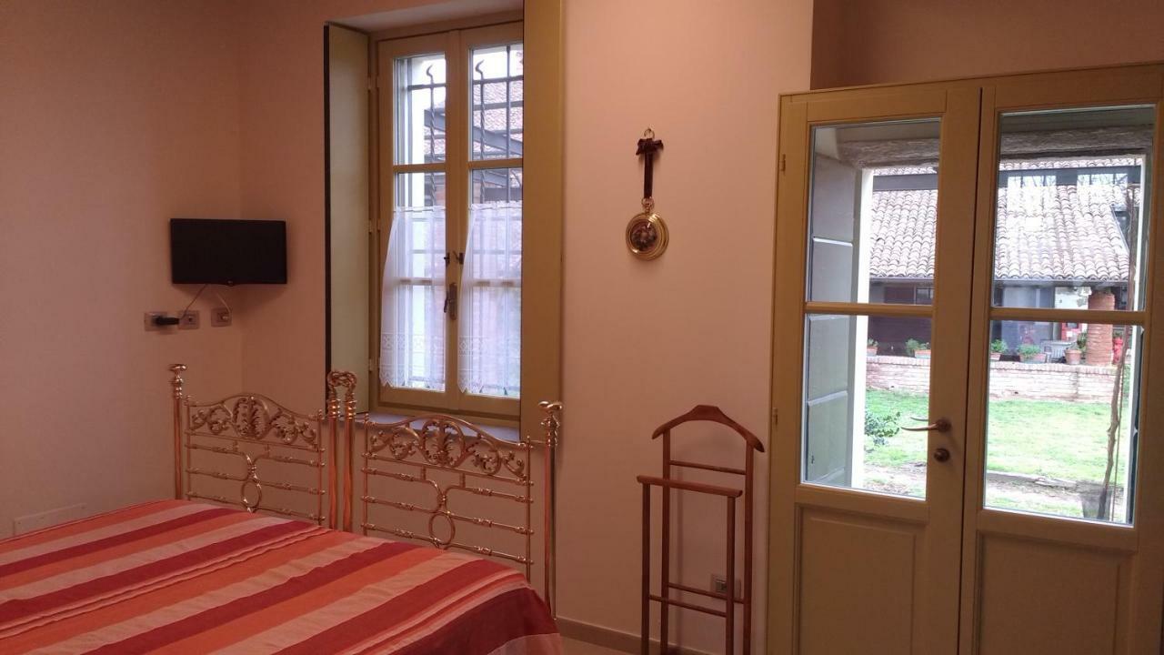 Agriturismo Cascina Poscallone Abbiategrasso Luaran gambar